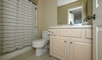 679 Deep Woods Dr, Aurora, OH 44202