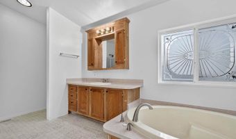 420 Johnson St, American Falls, ID 83211