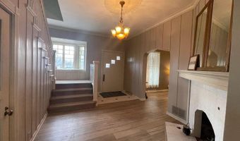 307 N Van Buren St, Auburn, IN 46706