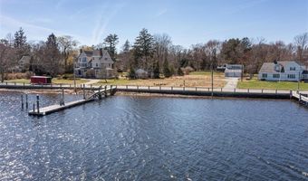 11 Mathewson Rd, Barrington, RI 02806