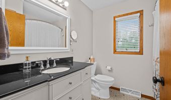 405 W GREENFIELD Ave, Algoma, WI 54201