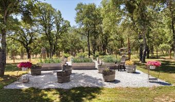 9267 7R Bar Rd, Angels Camp, CA 95222