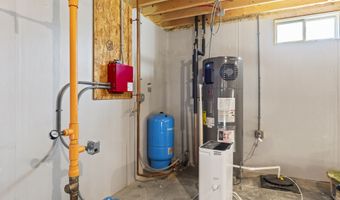 173 Tamrox Dr, Arundel, ME 04046