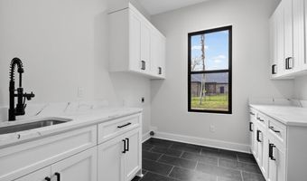 1054 Sungate Dr, Alexander, AR 72002