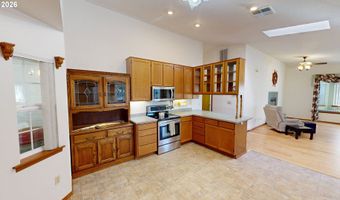 1389 GLENWOOD Dr, Brookings, OR 97415