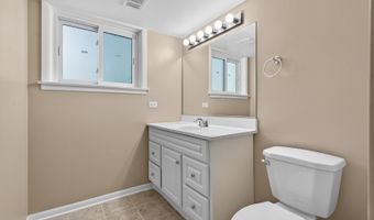 908 S Arlington Heights Rd, Arlington Heights, IL 60005