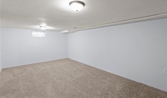 130 Chestnut St E, Annandale, MN 55302