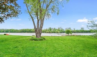 937 Riverview Dr, Alma, MI 48801