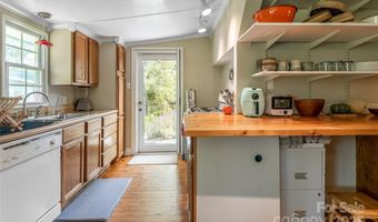 75 Cisco Rd, Asheville, NC 28805