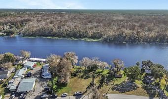 55512 FRONT St, Astor, FL 32102