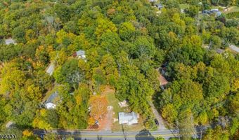 25 Lake Pochung Rd, Alloway, NJ 07461