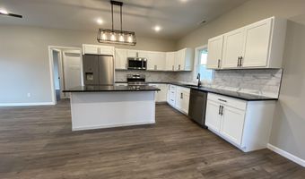 10 Trinton Ave, Bedford, IN 47421