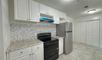 321 Knollwood Ln, Woodstock, GA 30188