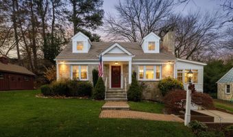 4004 ESTABROOK Dr, Annandale, VA 22003