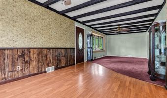 73 Locker St, Beachwood, NJ 08722