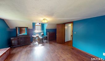 34 Angell Rd, Glocester, RI 02814