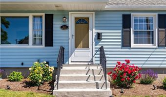 11 Bellevue Dr, Cranston, RI 02920