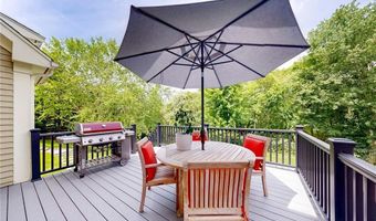 1 Northwest Psge, Barrington, RI 02806