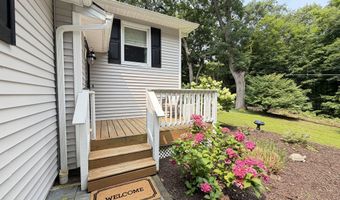 11 Hall Passway, Danbury, CT 06811