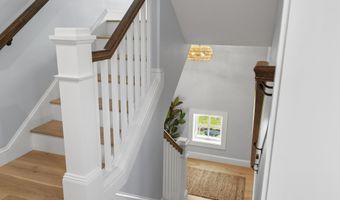 24 Amerescoggin Rd, Falmouth, ME 04105