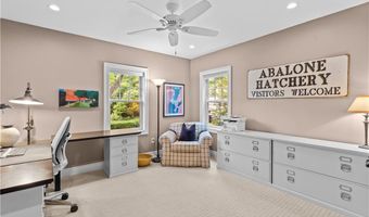 36 Ferry Ln, Barrington, RI 02806