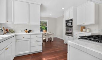 275 Arbolada Dr, Arcadia, CA 91006