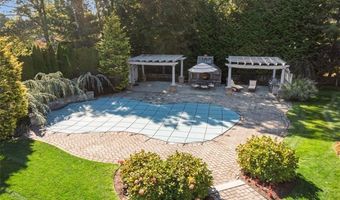 4 Pine Tree Ln, Lincoln, RI 02865