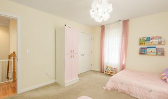 42 Chestnut St 11, Bethel, CT 06801