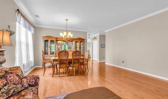 5 Minot Light Ct, Barnegat, NJ 08005