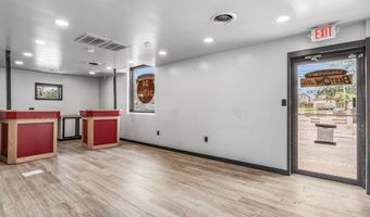 1712 S Wayne Ave, Auburn, IN 46706