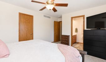 802 13th St SE, Altoona, IA 50009