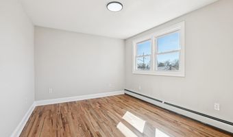 38 Somerset Rd E, Amityville, NY 11701