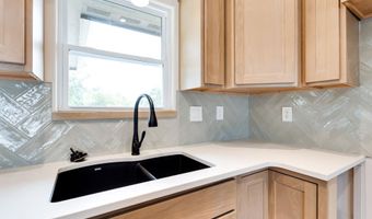 1631 N Magnolia Ct, Andover, KS 67002