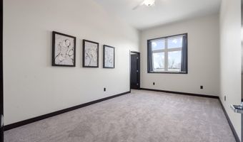 120 Twin Steeples Cir NE Unit 315, Dyersville, IA 52040