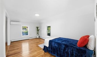 207 Mendon Rd, Cumberland, RI 02864