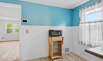 122 Southwick St, Agawam, MA 01030