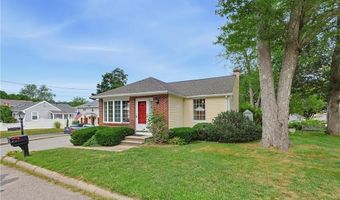 200 Waterman Lake Dr, Glocester, RI 02814