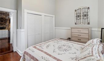 418 E Waldburg St A & B, Savannah, GA 31401