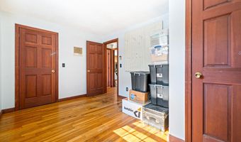 8 Pine Acres Rd, Amherst, NH 03031