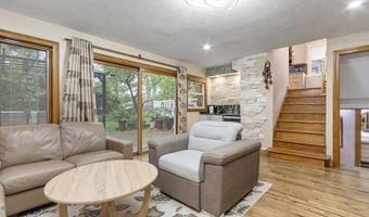 1145 S Chestnut Ave, Arlington Heights, IL 60005