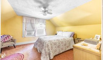 1502 Essex St, Bangor, ME 04401