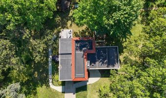 17 E Stillwater Ave, Beverly Shores, IN 46301