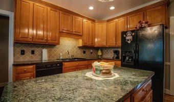 171 HUNTINGTON Trce, Anniston, AL 36207