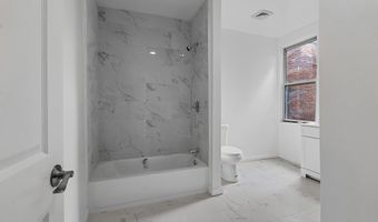 2912 AUCHENTOROLY Ter, Baltimore, MD 21217