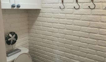 171 Saint Charles Ave, Biloxi, MS 39530