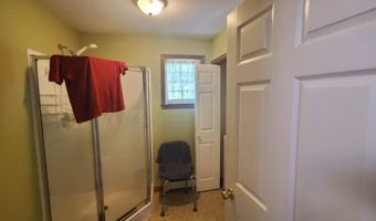 41 Dana Dr, Bangor, ME 04401