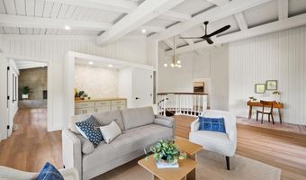 965 Hog Back Rd, Haiku, HI 96708