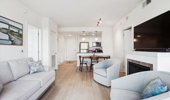 2001 15TH St N 608, Arlington, VA 22201