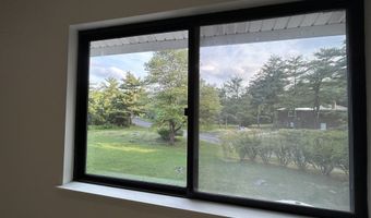 38 Sutton Pl 38, Bloomfield, CT 06002