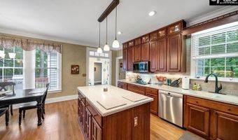 2 Crescent Lake Ct, Blythewood, SC 29016